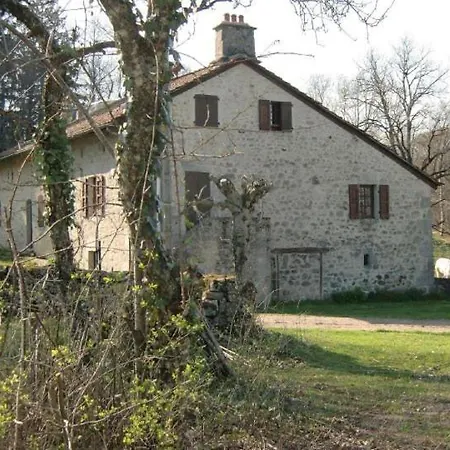 Apartment Maison A La Ferme Avec Peche Roumegoux (Cantal)